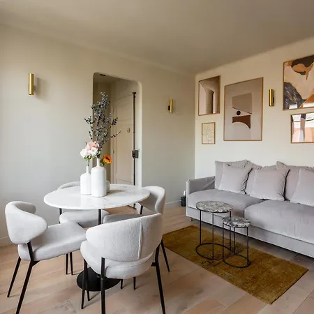 The Carla Eiffel Tower View * Paris