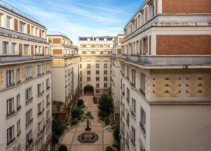 The Carla Eiffel Tower View * Paris