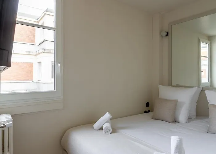The Carla Eiffel Tower View Apartment Paris